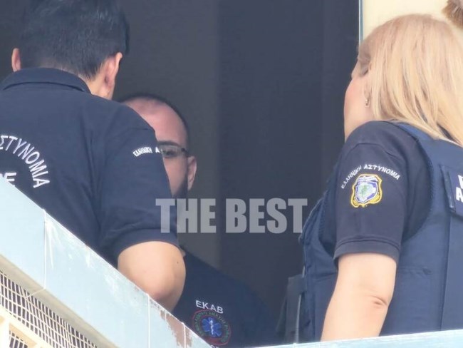 Μυστήριο με νεκρή 39χρονη γυναίκα στην Πάτρα - "Η μαμά είναι γονατιστή από το βράδυ", είπε το 4χρονο παιδί της