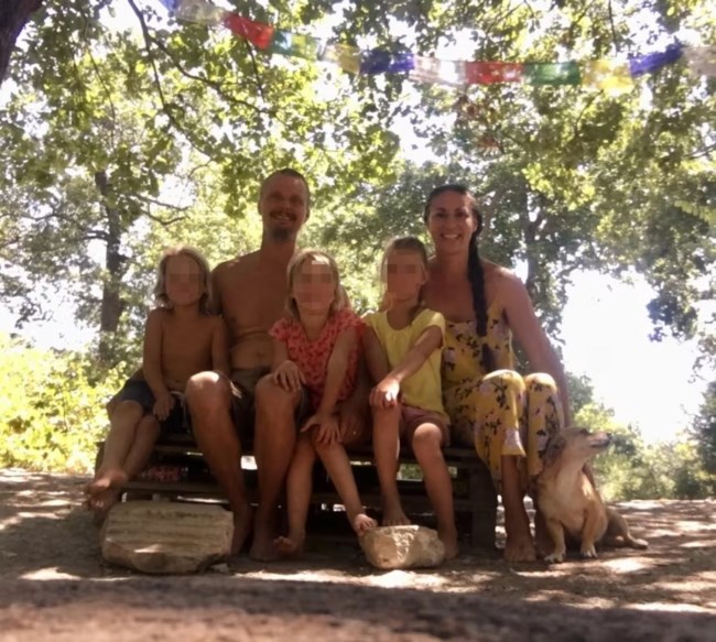 ΙΤΑΛΙΑ ΟΙΚΟΓΕΝΕΙΑ ΣΤΟ ΔΑΣΟΣ