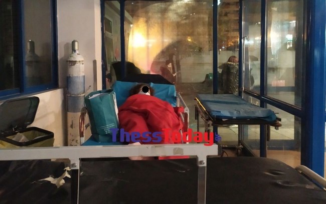 Εφημερία "πολέμου" στο Ιπποκράτειο Θεσσαλονίκης: 94 νέες εισαγωγές – Αναμονή 8 ωρών πάνω σε φορεία [εικόνες - βίντεο]