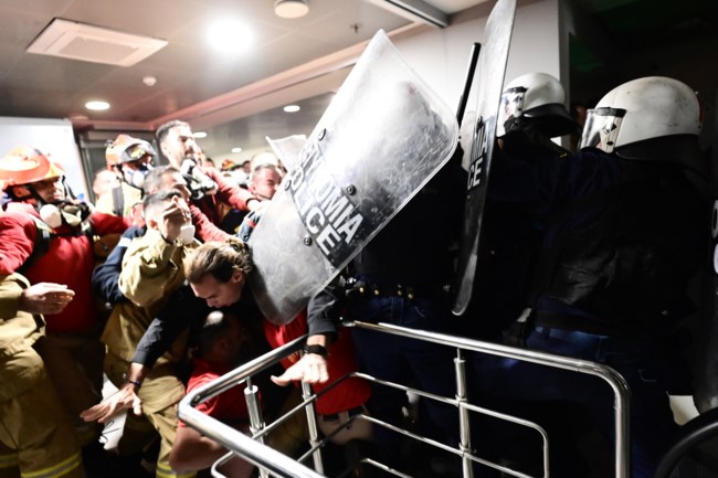 πυροσβεστες