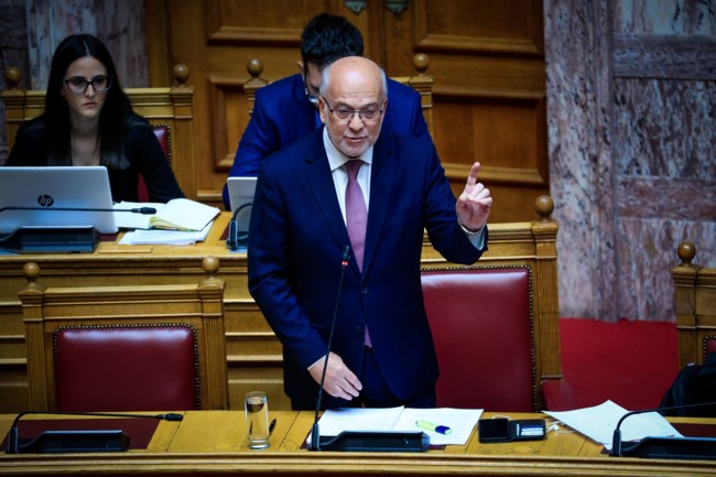 "Αμνησία" Βελόπουλου μετά την κόντρα με τον Φλωρίδη: Πότε είπα ότι υπήρχαν παραπάνω νεκροί; Πότε μίλησα για χαμένα βαγόνια;