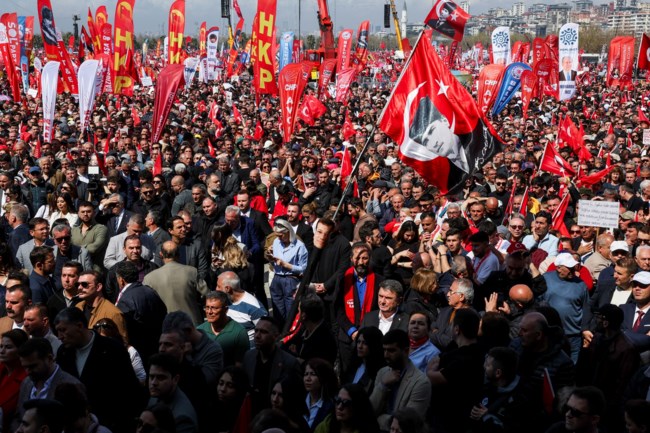 Τουρκία: Έκκληση για ενότητα με αφορμή το τέλος του Ραμαζανιού έκανε μέσα από τη φυλακή ο Ιμάμογλου