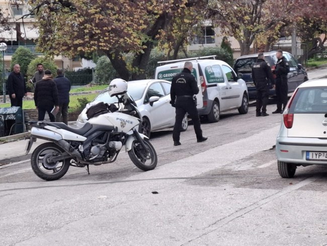 Βάρκιζα: Επίθεση από 4 άτομα δέχτηκε ο 50χρονος - Τον μαχαίρωσαν και τράπηκαν σε φυγή - Έχει κατονομάσει τον δράστη [βίντεο]