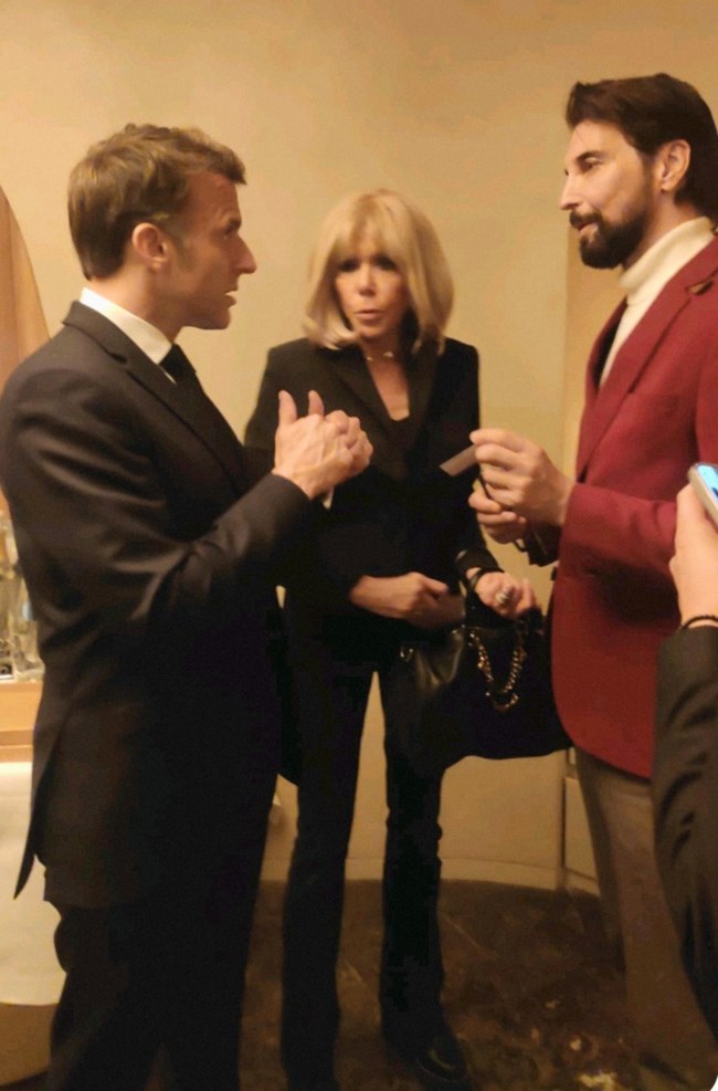 O Νίκος Φλώρος στο TheTOC: "Για εμένα ο αγώνας είναι η επιτυχία" - Οι διάσημοι που θαυμάζουν τα έργα του