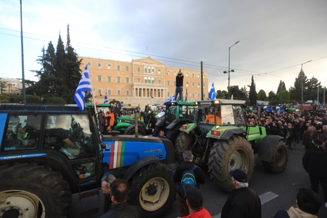 ΑΓΡΟΤΕΣ ΣΥΝΤΑΓΜΑ