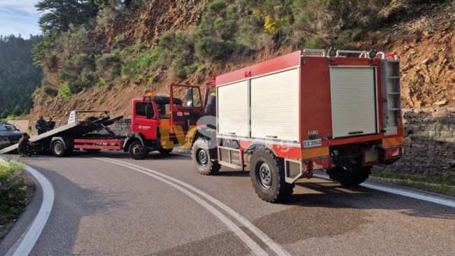 Τραγωδία στην Ευρυτανία: Αυτοκίνητο με τρία άτομα έπεσε σε γκρεμό – Ένας νεκρός