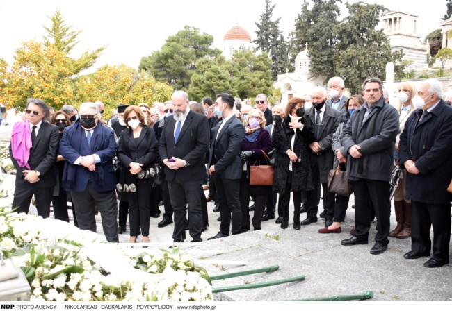 τρισαγιο κοντομηνα