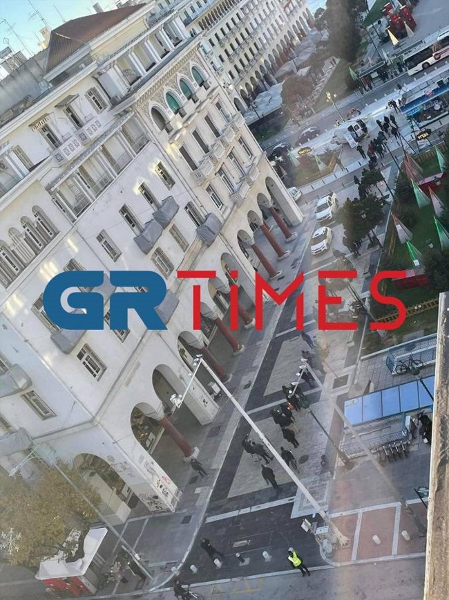 Θεσσαλονίκη: Απίστευτη ουρά για εμβόλιο χωρίς ραντεβού [εικονα - βίντεο]
