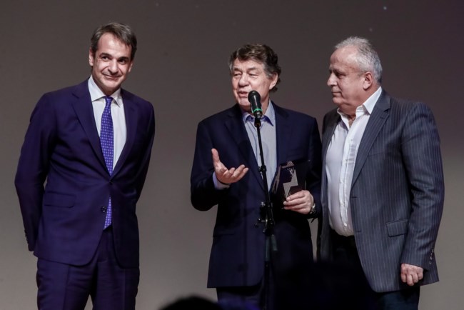 Gazzetta Awards: Ο Μητσοτάκης απένειμε βραβείο στον Ρεχάγκελ - "Του ευχήθηκα να παίρνει έξυπνες αποφάσεις" είπε ο Γερμανός [Βίντεο]