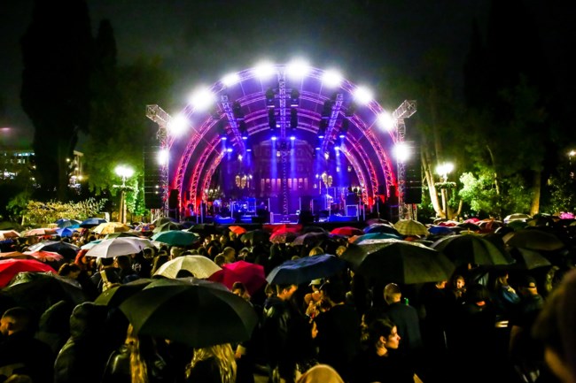 ΦΩΤΑΓΩΓΗΣΗ ΧΡΙΣΤΟΥΓΕΝΝΙΑΤΙΚΟ ΔΕΝΤΡΟ ΣΥΝΤΑΓΜΑ