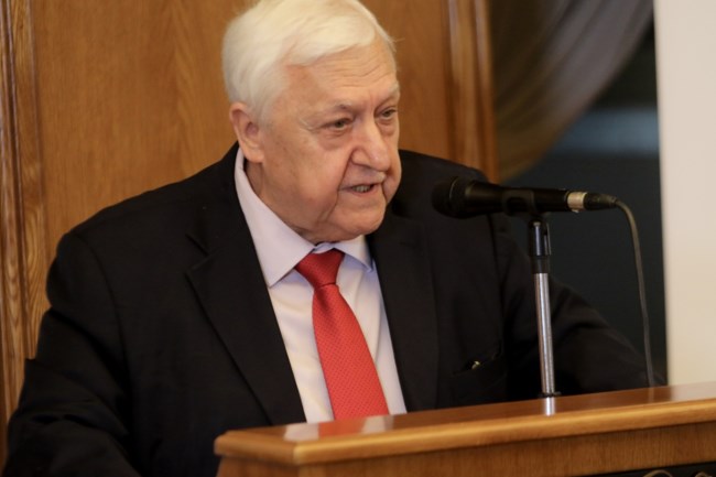 Ο Αλέκος Παπαδόπουλος προτείνει άμεση εκλογή ΠτΔ από τον λαό, δημιουργία Γερουσίας και κατάργηση σταυρού