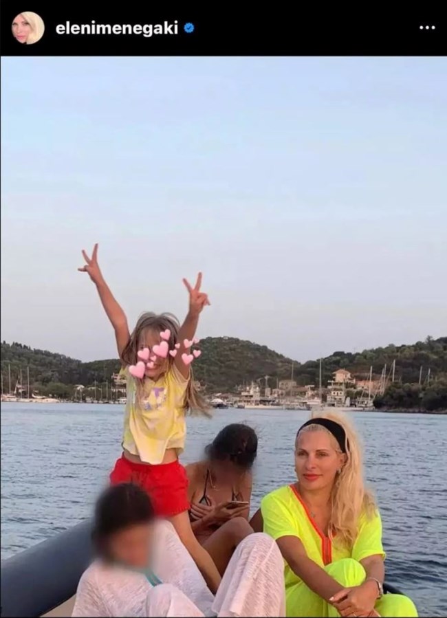 Η Ελένη Μενεγάκη και οι κόρες της