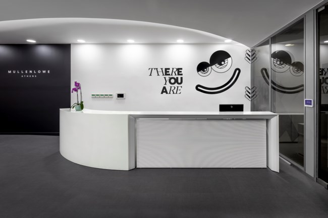 "Ωδή στη Δημιουργικότητα": Τα νέα γραφεία της MullenLowe μετατράπηκαν σε μία διαδραστική γκαλερί