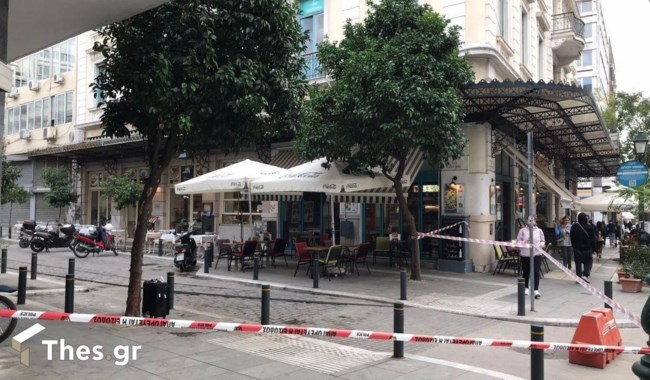 Λήξη συναγερμού στη Θεσσαλονίκη: Άδεια ήταν η ύποπτη βαλίτσα έξω από το εβραϊκό μουσείο [Εικόνες-Βίντεο]
