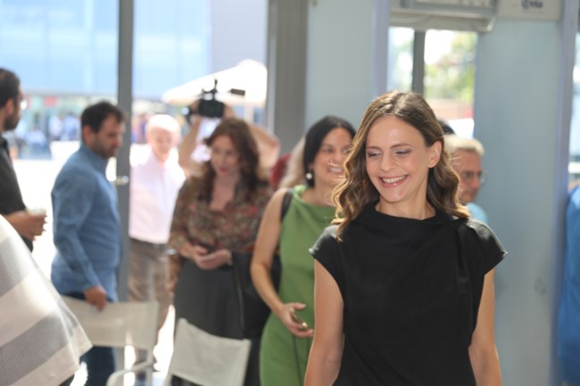 Ολοκληρώθηκε το διαρκές συνέδριο του ΣΥΡΙΖΑ - Οι ομιλίες των πέντε υποψηφίων - Χαμόγελα και σέλφι [εικόνες]