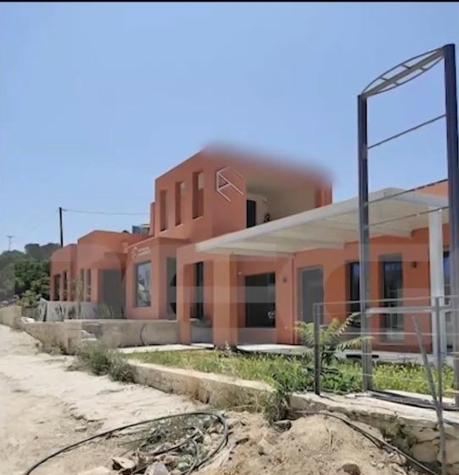 ΡΩΣΟΣ ΧΑΝΙΑ