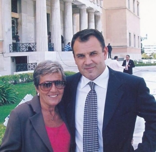 νικος παναγιωτόπουλος μητερα