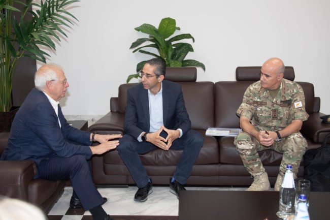 Ξεκάθαρο μήνυμα στην Τουρκία: Με ελικόπτερο πάνω από την κυπριακή ΑΟΖ και κοντά στο "Γιαβούζ" ο Μπορέλ [Εικόνες-Βίντεο]