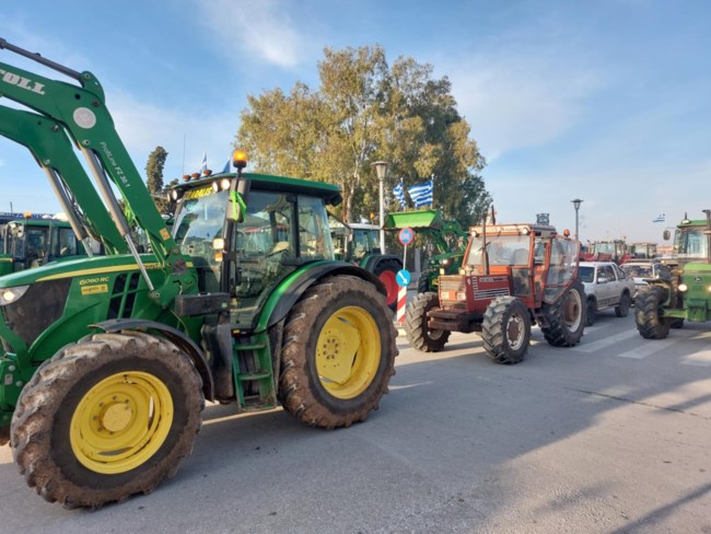 ΛΙΜΑΝΙ ΒΟΛΟΥ ΤΡΑΚΤΕΡ