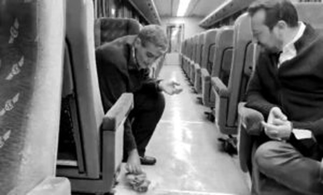 Μανιτάρια α λα... τρεν από Παππά - Γαννούλη: Οι εικόνες σε βαγόνι τρένου - Τι απαντά η ΤΡΑΙΝΟΣΕ