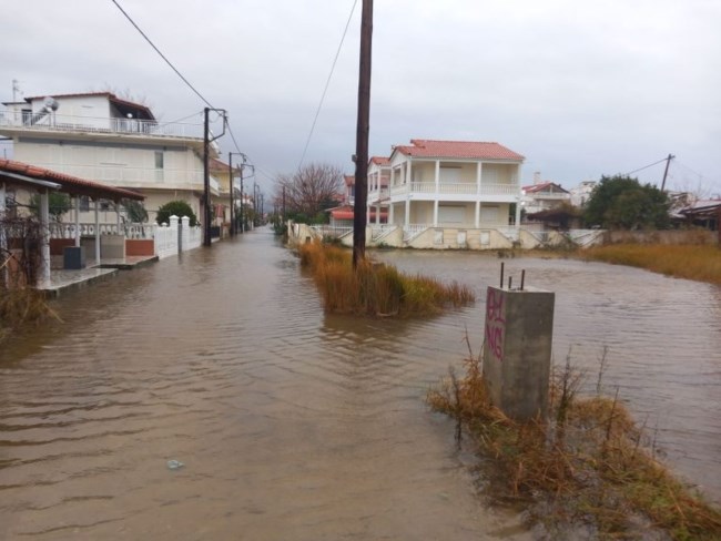 Δήμος Τεμπών: Πλημμύρισαν ξανά τα Μεσάγγαλα, σε επιφυλακή οι αρχές στον Παλαιόπυργο