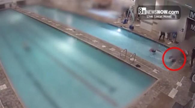 Πνίγηκε αβοήθητη σε πισίνα του Λας Βέγκας - Πάλευε για ώρα στα ρηχά, ενώ οι άλλοι αδιαφορούσαν [βίντεο]