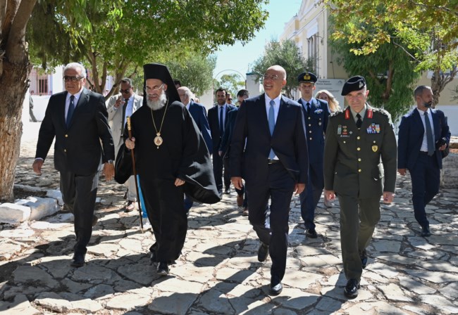 ΔΕΝΔΙΑΣ ΚΑΣΤΕΛΟΡΙΖΟ