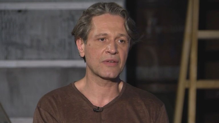 Αιμίλιος Χειλάκης: Aκύρωσε την παράσταση στην οποία πρωταγωνιστεί - Τι συνέβη;