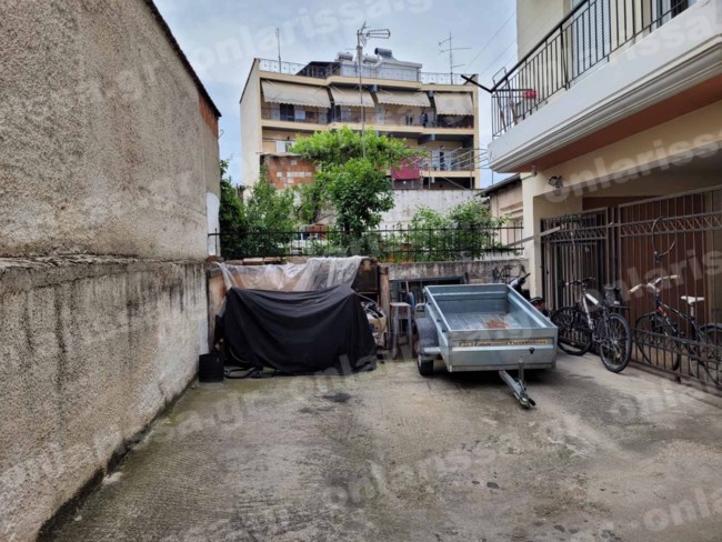 Λάρισα - Πτώση από μπαλκόνι