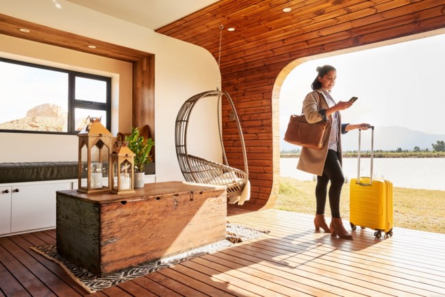 Μάχη ξενοδόχων και AirBnB με φόντο τις επικείμενες αλλαγές στο πλαίσιο της βραχυχρόνιας μίσθωσης