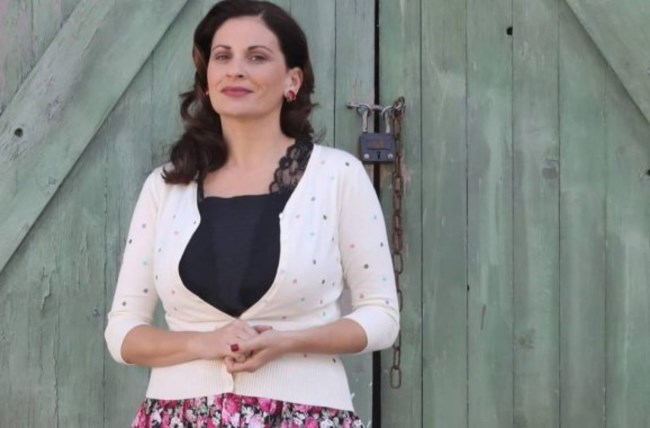 Η Θεοφανία Παπαθωμά άλλαξε look - Ξεχάστε τη "Βιολέτα" που ξέρατε [Εικόνες]