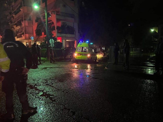 "Πέφτω, πέφτω": Σοκ στο Αγρίνιο με 35χρονο που έβαλε φωτιά στο σπίτι του και αυτοκτόνησε πέφτοντας στο κενό