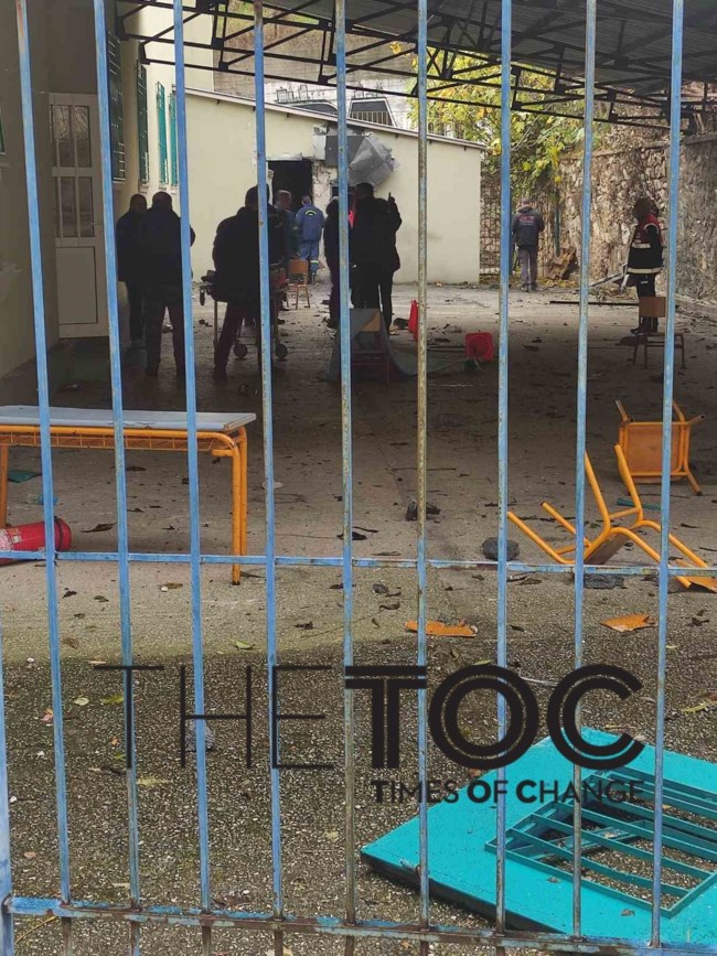 ΣΕΡΡΕΣ ΠΟΡΤΑ ΜΑΘΗΤΗΣ