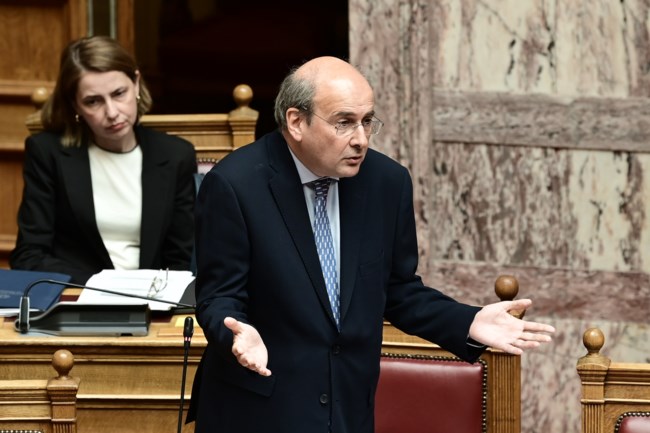 Σε μόνιμη "νευρική κρίση" η ΚΟ της Νέας Δημοκρατίας- Το ξέσπασμα Χατζηδάκη και οι 11 αντάρτες