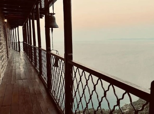 ΚΑΡΑΒΑΣ ΑΓΙΟ ΟΡΟΣ