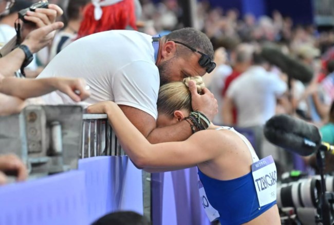 Ελίνα Τζένγκο