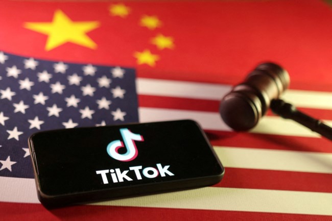 Ο Ίλον Μασκ συζητά την εξαγορά του TikTok στις ΗΠΑ - Σε περίπτωση που απαγορευτεί από τις αμερικανικές αρχές