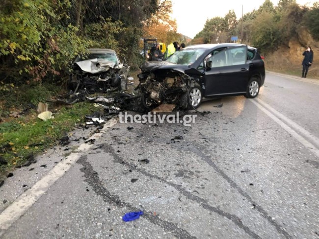 Σοκαριστικό τροχαίο στη Θεσσαλονίκη: Ένας νεκρός και ένας σοβαρά τραυματίας [εικόνες]