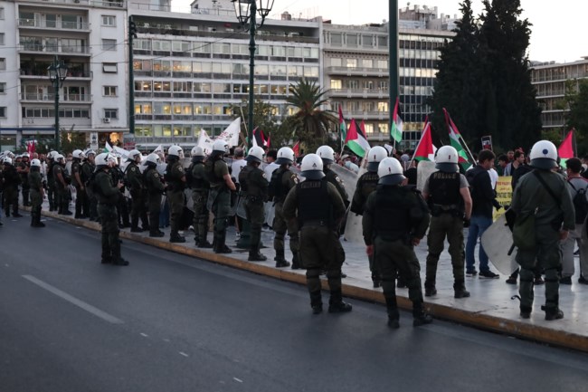 Συγκέντρωση υπέρ των Παλαιστινίων στο Σύνταγμα
