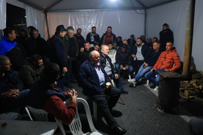 ΑΓΡΟΤΕΣ ΜΠΛΟΚΑ