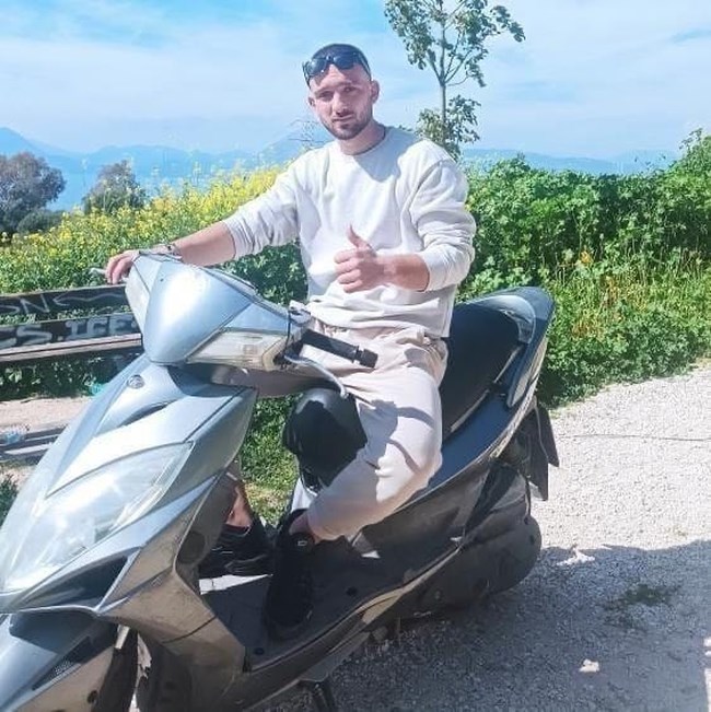 Αγρίνιο: "Ο φονιάς είναι έξω, πρέπει να πληρώσει" – Συγκλονίζει η μητέρα του Άκη και της Χαριτίνης που σκοτώθηκαν σε τροχαίο