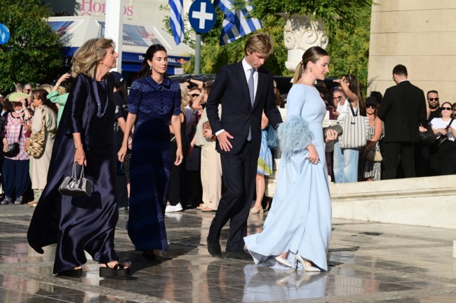 γαμος θεοδωρας