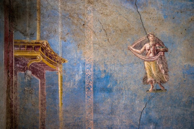 ΠΟΜΠΗΙΑ ΜΠΛΕ ΔΩΜΑΤΙΟ