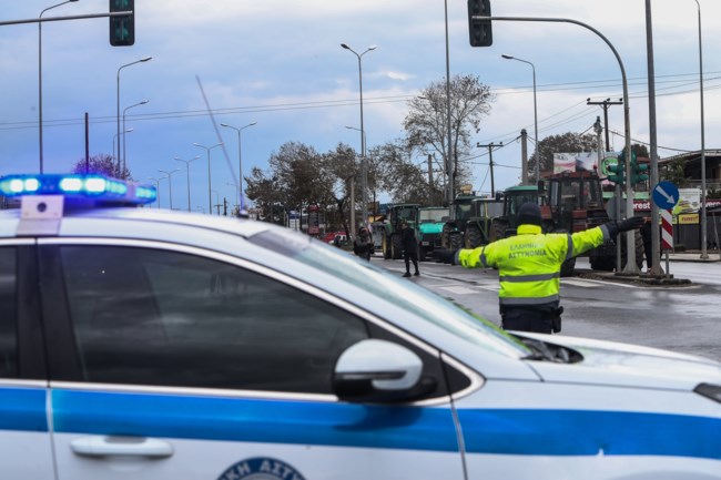 ΑΓΡΟΤΕΣ ΠΡΑΣΙΝΑ ΦΑΝΑΡΙΑ