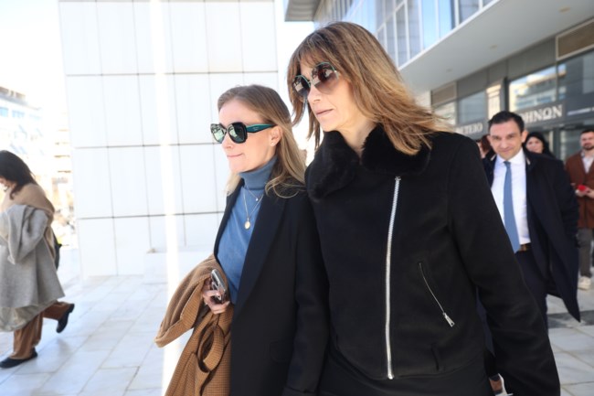 Δίκη Φιλιππίδη: "Όλο το θέατρο ήξερε ότι είχε σχέση με την Παπαχαραλάμπους" - Τι κατέθεσε στενή συνεργάτιδά του
