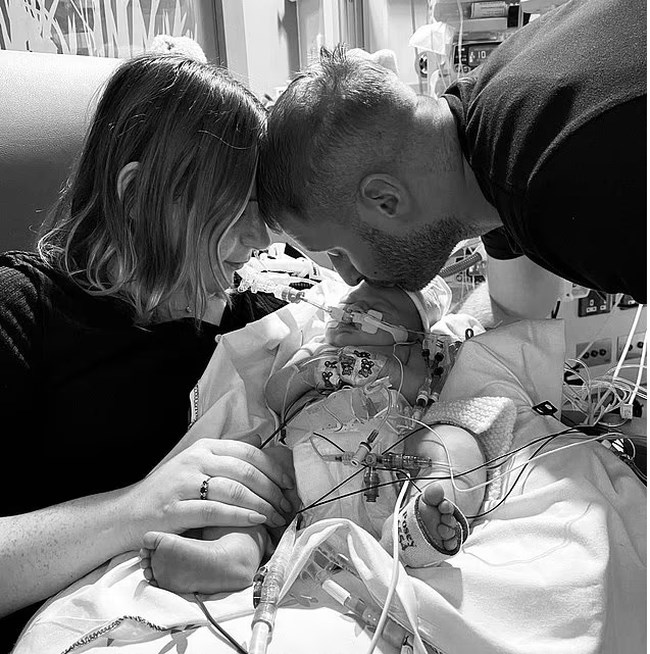 ΒΡΕΤΑΝΙΑ ΤΟΚΕΤΟΣ ΣΤΟ ΣΠΙΤΙ ΘΑΝΑΤΟΣ ΒΡΕΦΟΥΣ