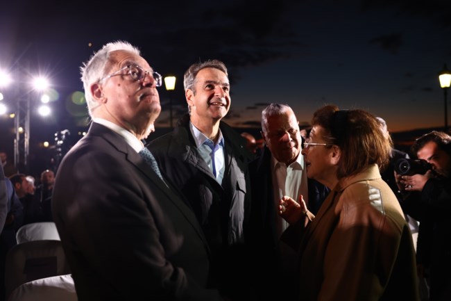 Μητσοτάκης στη Θεσσαλονίκη: "Σήμερα δεν φωτίζουμε μόνο τον Λευκό Πύργο, φωτίζουμε ολόκληρη τη Μακεδονία"