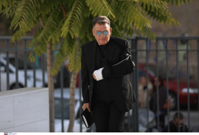 ΚΟΥΓΙΑΣ ΣΠΑΣΜΕΝΟ ΧΕΡΙ