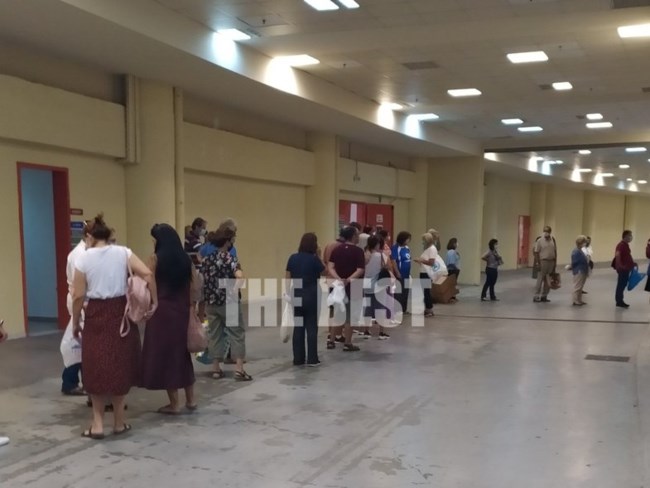μάσκες ουρές Πάτρα
