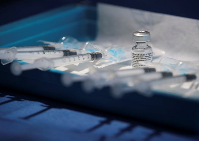Διαβεβαιώσεις Pfizer σε ΕΕ για παραδόσεις εμβολίων έως 15 Φεβρουαρίου - Τι είπε η Φον ντερ Λάιεν για AstraZeneca και Johnson & Johnson